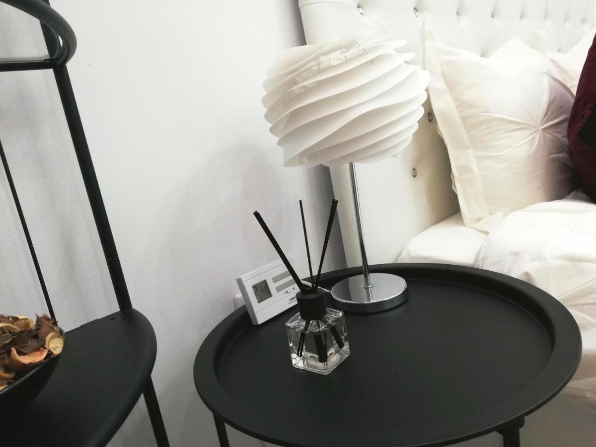 Ultracentral Studio For 4 Букурещ Екстериор снимка