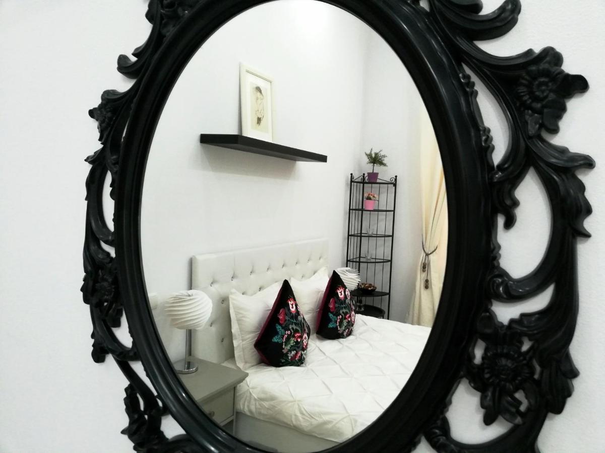 Ultracentral Studio For 4 Букурещ Екстериор снимка