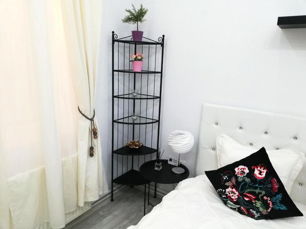 Ultracentral Studio For 4 Букурещ Екстериор снимка